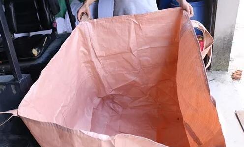 使用吨袋包装的物料应如何搬运呢